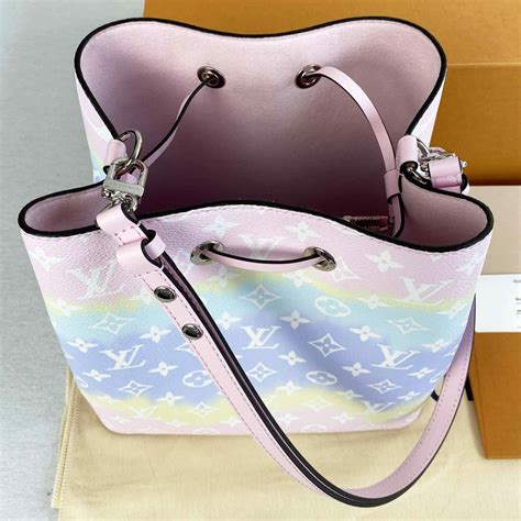 louis vuitton neonoe bucket bag